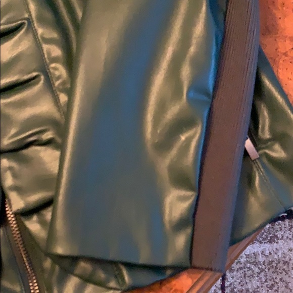 Jewel green faux-leather jacket - Picture 2 of 7